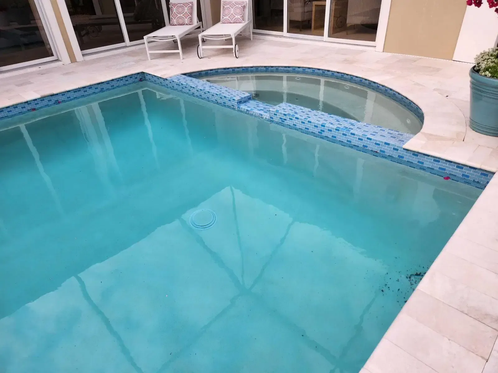 Natural Stone Paver: Marble <strong>French Vanilla</strong>