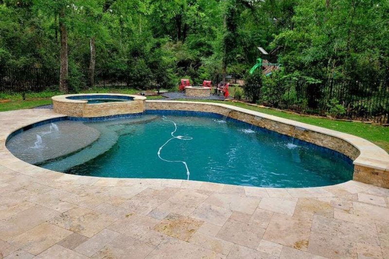 Natural Stone Paver: Travertine <strong>Country Classic</strong>