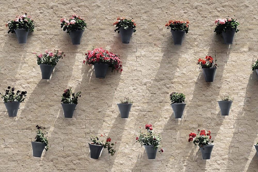 Natural Stone Veneer: Travertine <strong>Ivory</strong>