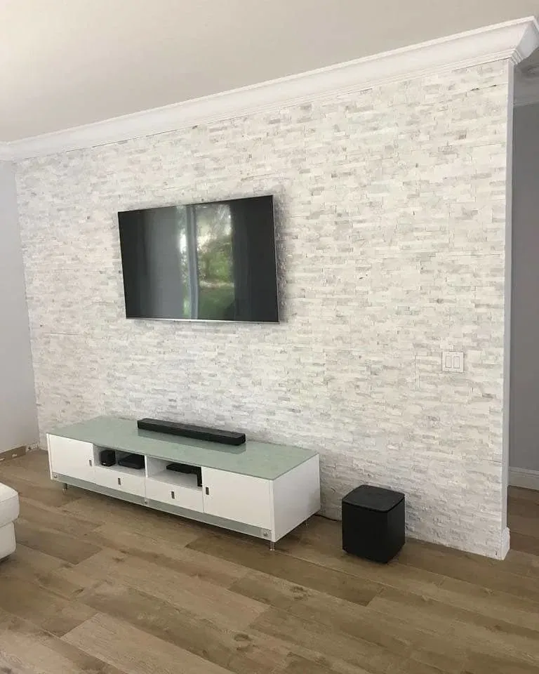 Natural Stone Veneer: Marble <strong>Ice White</strong>