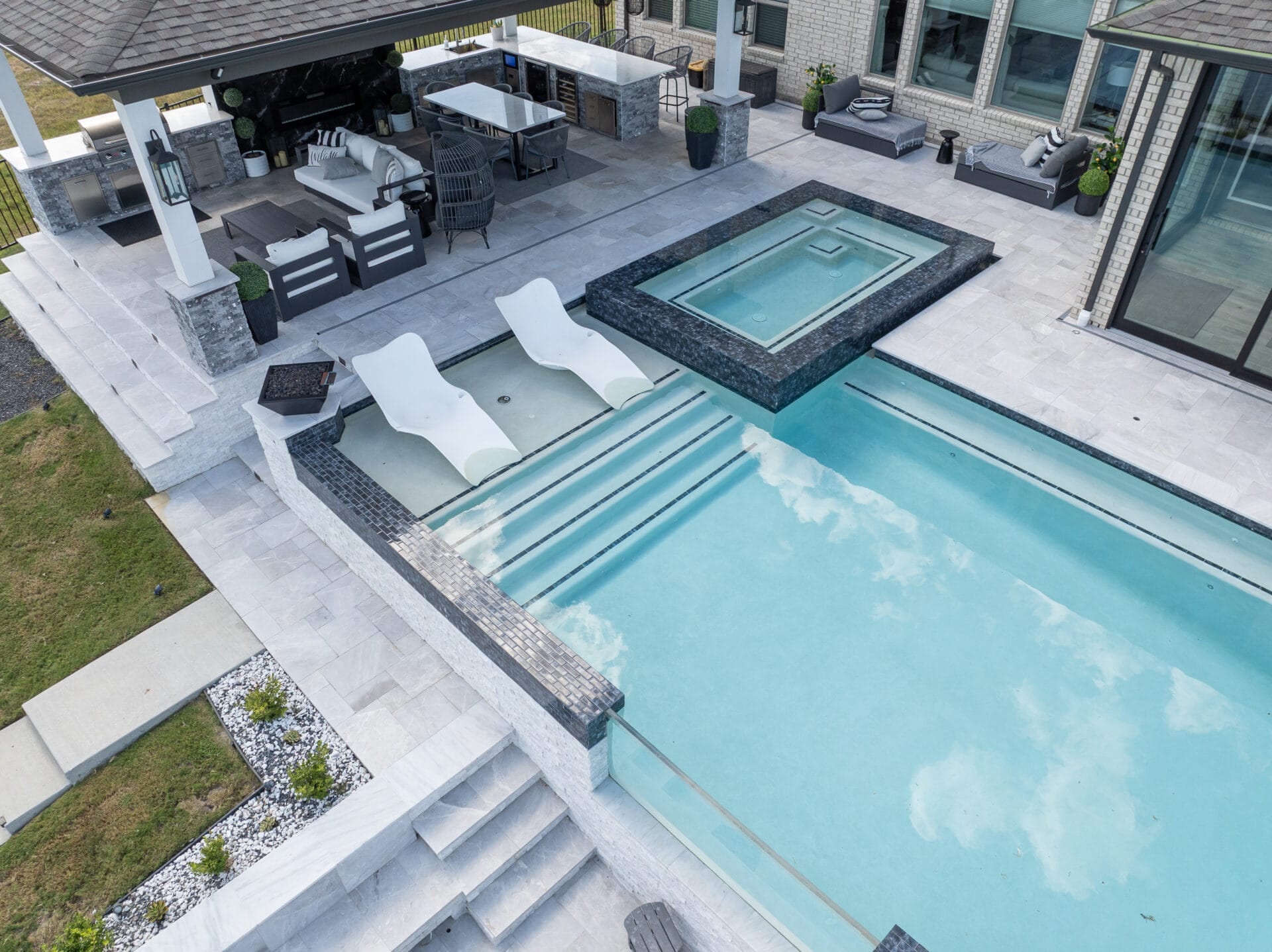 Natural Stone Paver: Marble <strong>Nuvola Grey</strong>